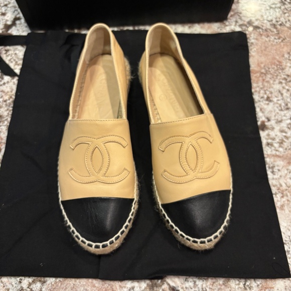 CHANEL Lambskin Captoe Espadrilles, size 37 - Picture 1 of 4